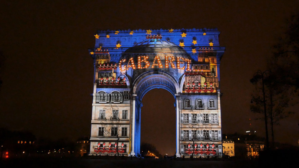 Früher gab es auf dem Arc de Triomphe statt des Feuerwerks eine Lichtshow