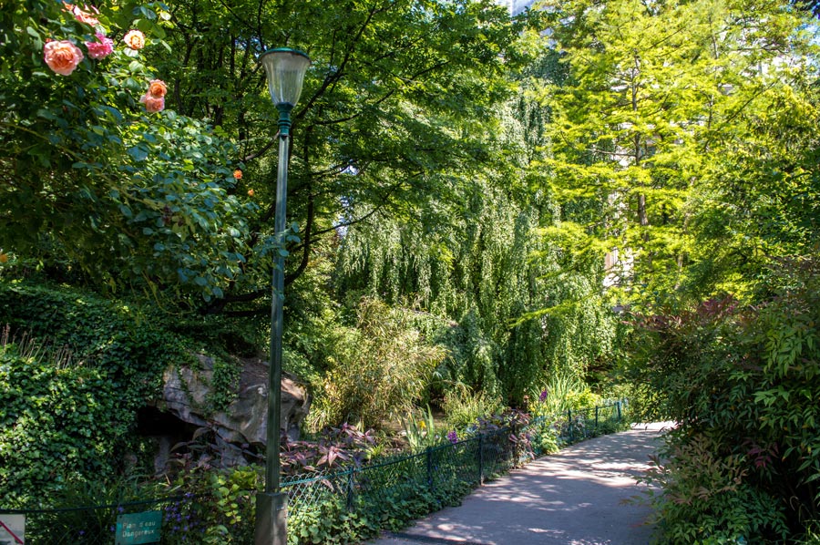 Versteckter Garten an den Champs-Élysées