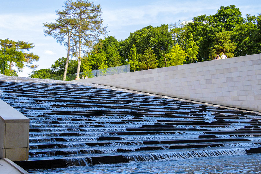 Fondation Louis Vuitton Museum Paris