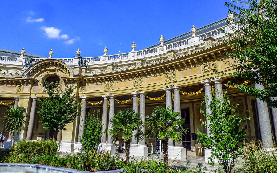 der Innengarten des Petit Palais Kostenlose Museen in Paris