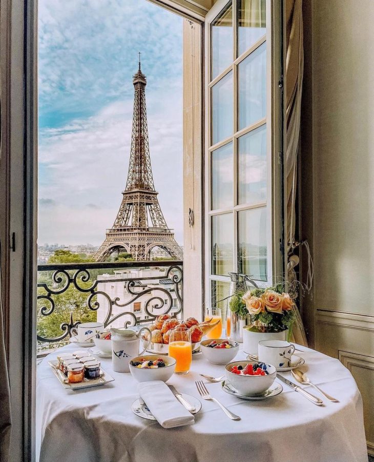 Hotel in Paris mit Blick auf den Eiffelturm