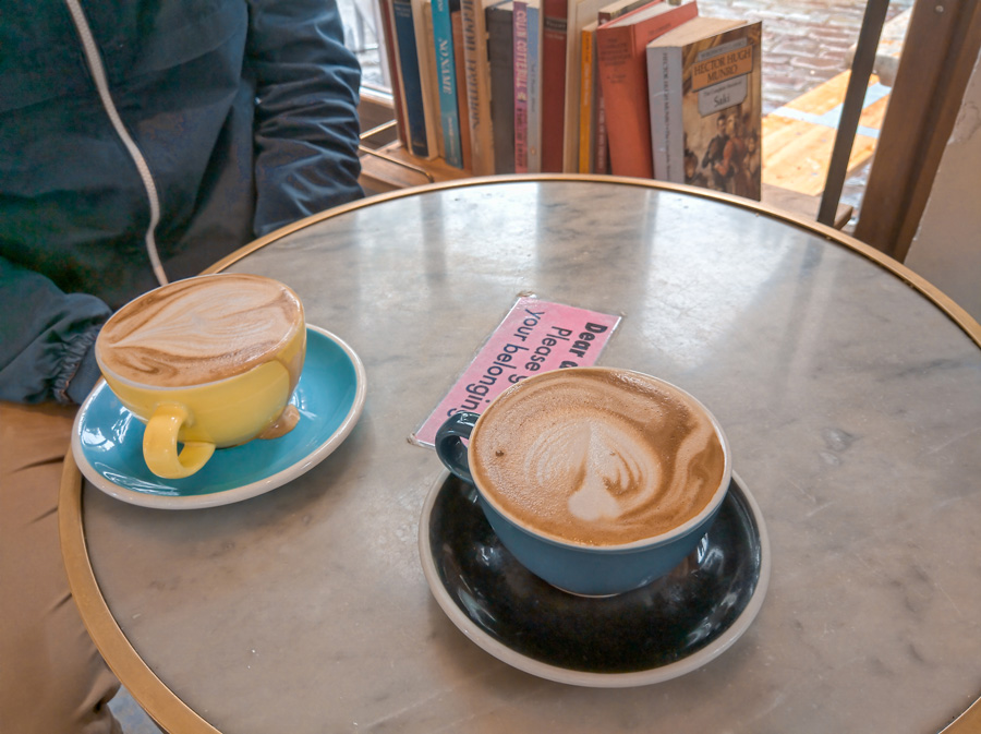 shakespeare and company paris cafe