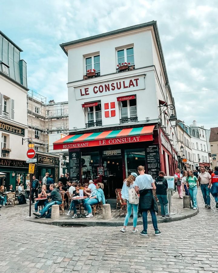 le consulat restaurants in Montmartre Paris