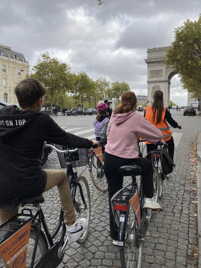 Fahrradtour durch Paris mit Kindern