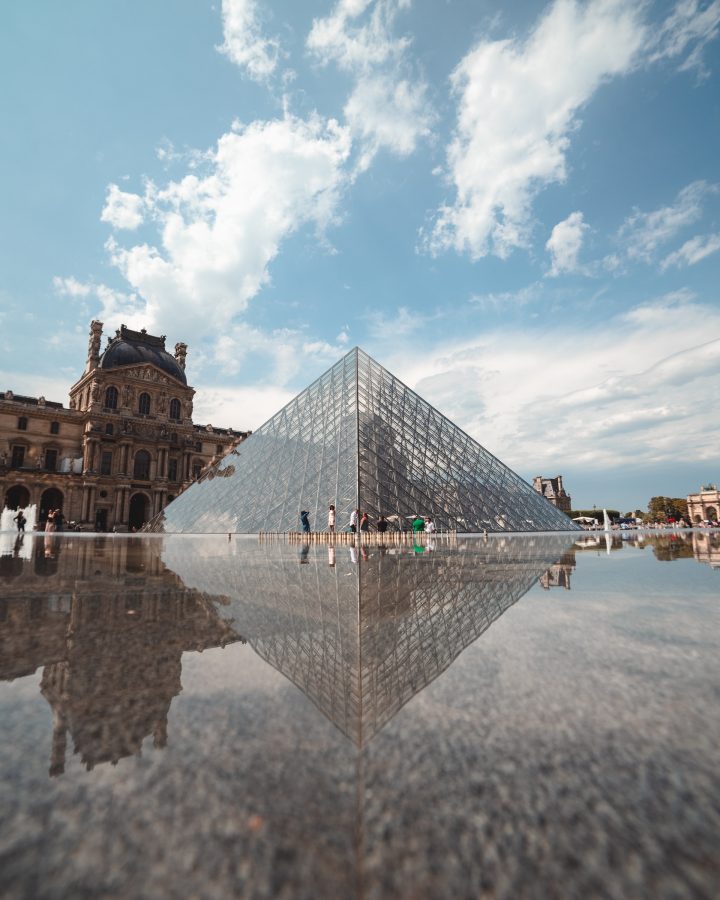 Den Louvre besuchen Paris