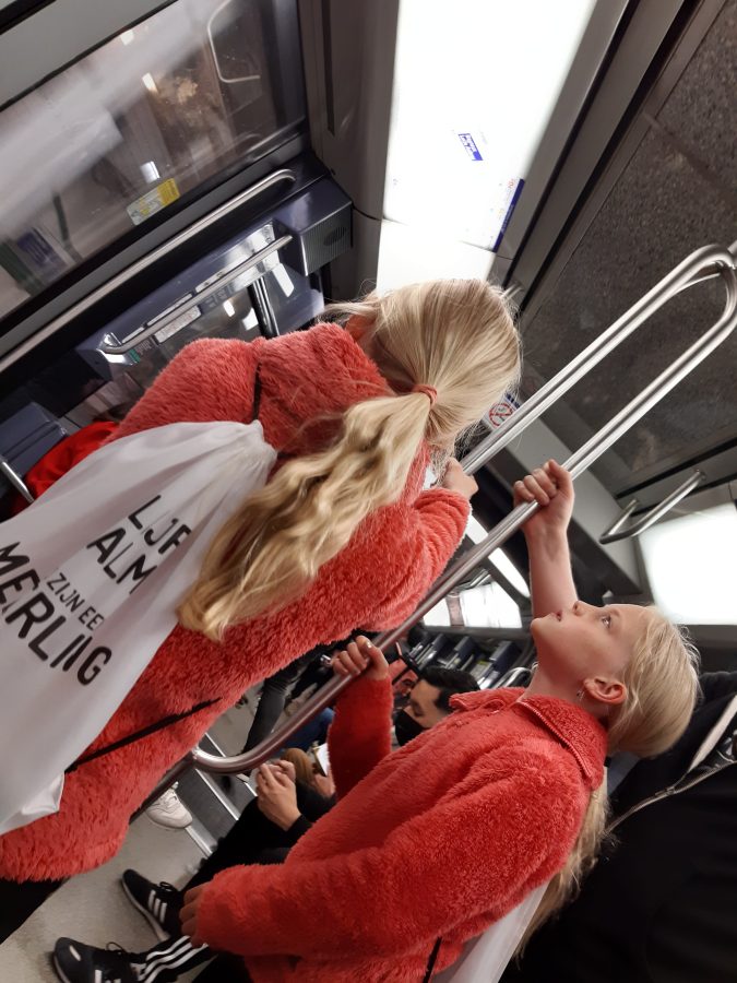 Pariser U-Bahn mit Kindern