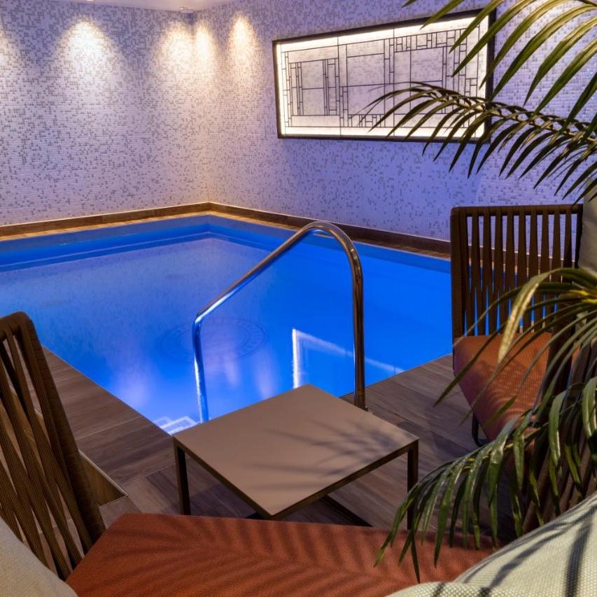 hotel mit schwimmbad in paris