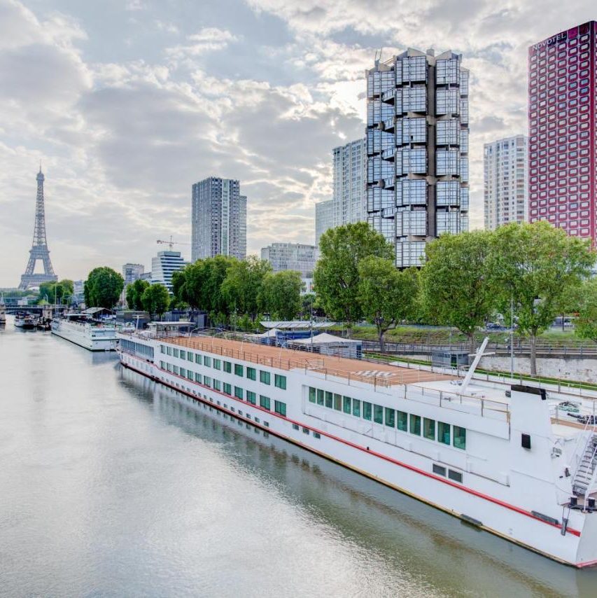 hotel mit parkingplatz in Paris