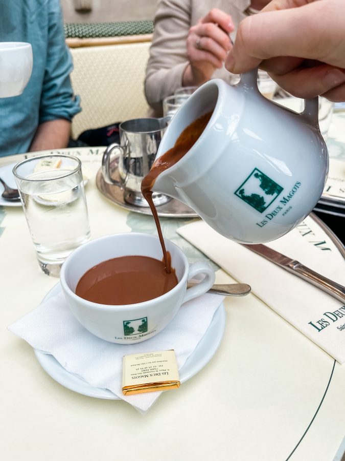 Heiße Schokolade bei Les Deux Magots