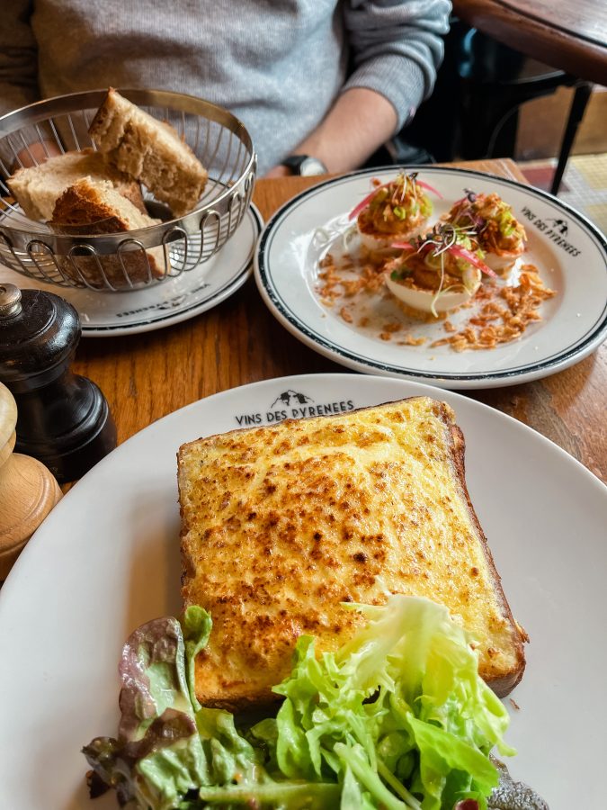 Leuke restaurants Parijs Vins des Pyrenees Croque Monsieur